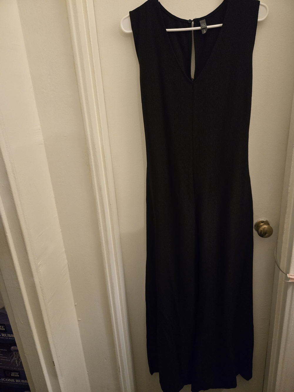 Alya Black Sleeveless Jumpsuit with V-Keyhole